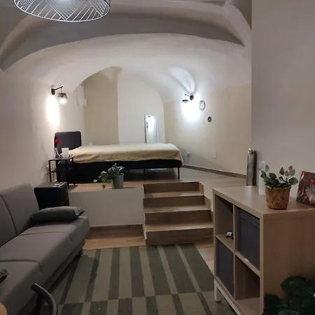 Дом отдыха Caracteristic Stone House Center Of